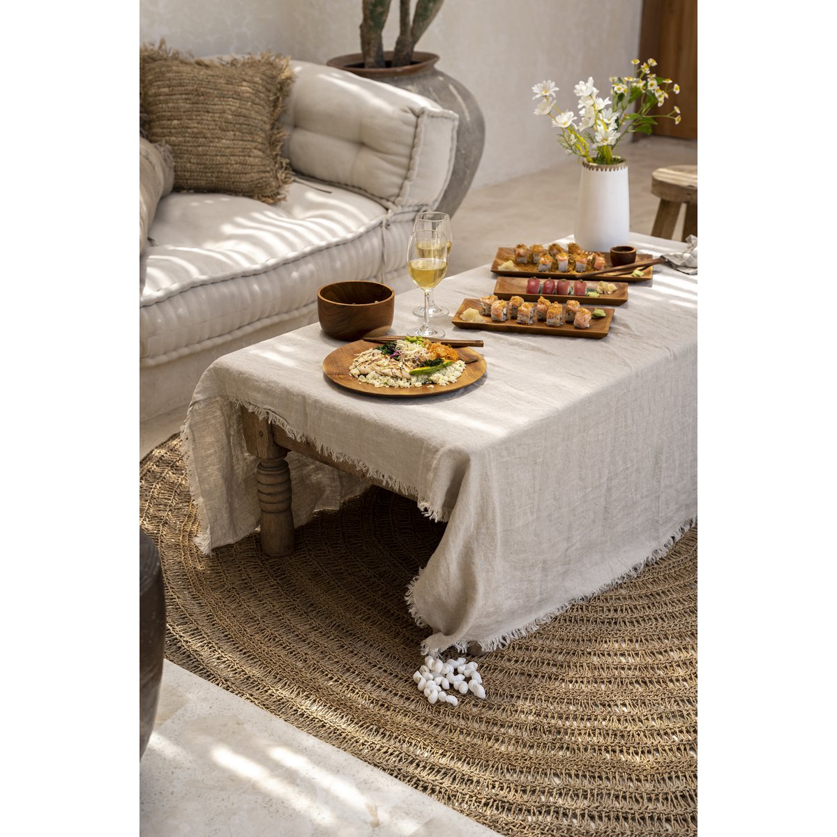 Shell Tablecloth Hanger - Coastal Style, White Finish
