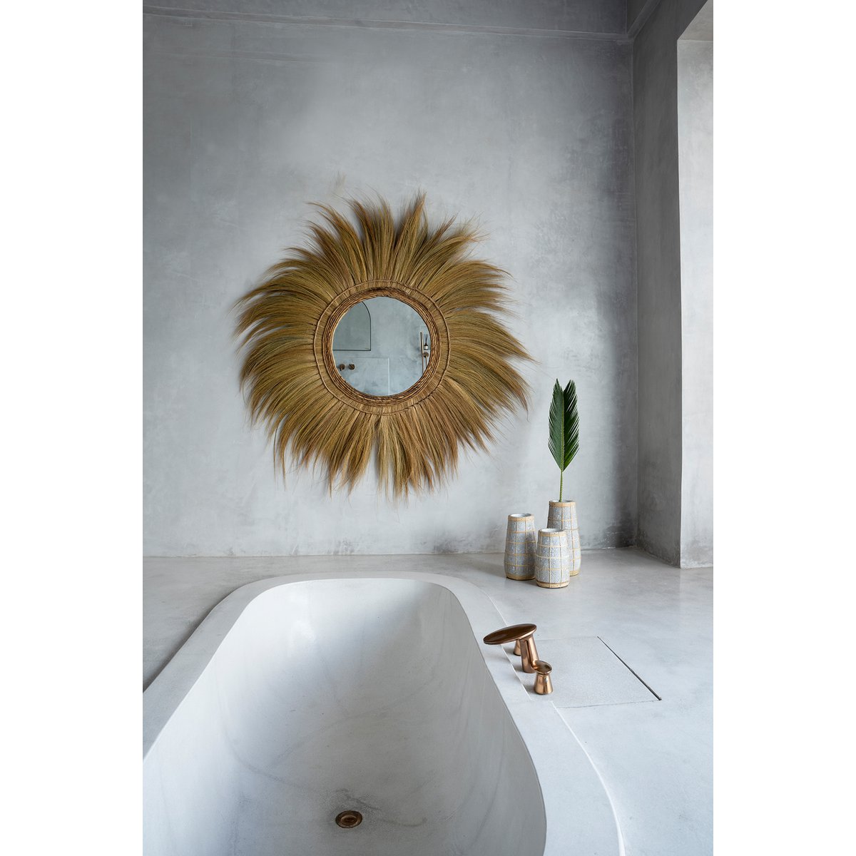 Natural Fiber Wall Mirror – Oversized Round Mufasa Design, XL