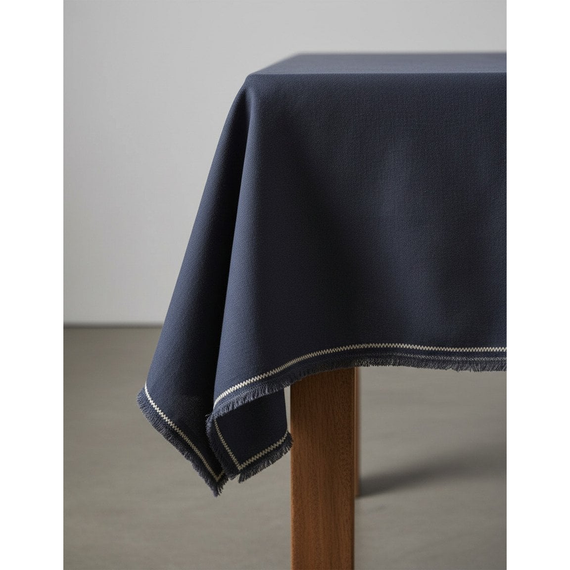 The Tuscany Tablecloth - Black Natural - 150x250