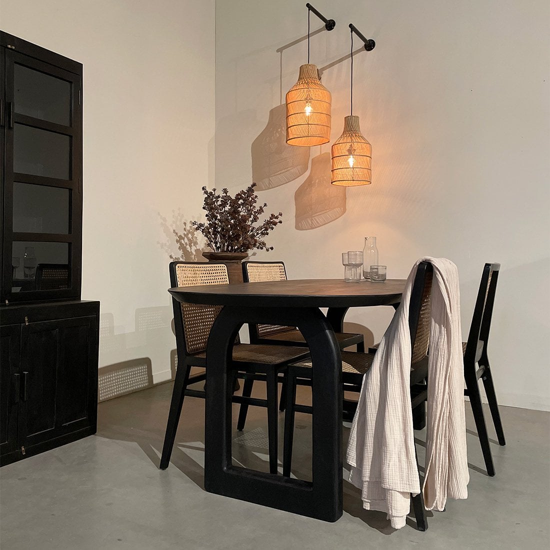 Mango Wood Dining Table - Black Bullnose Edge, Modern Style