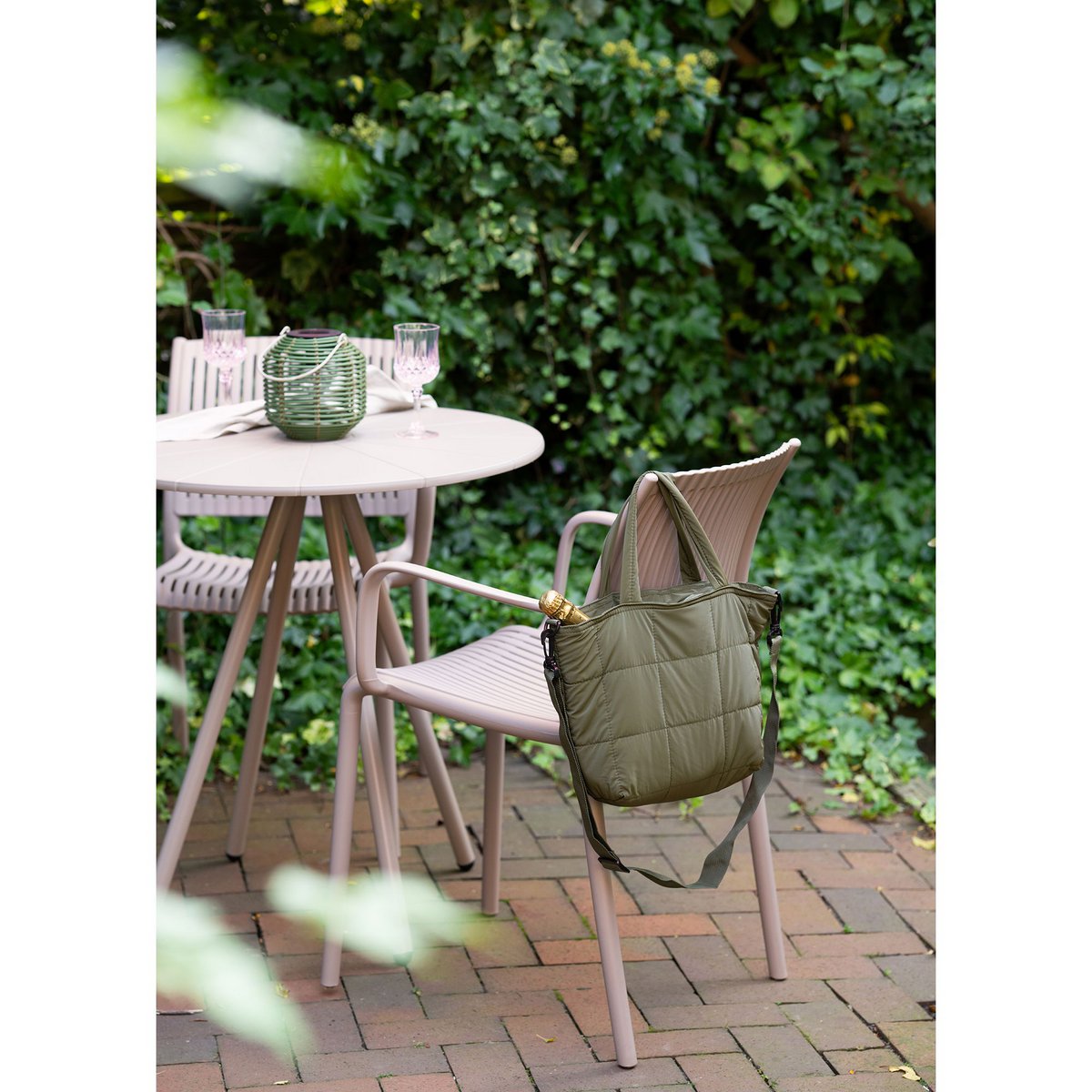 Polyester Cooler Bag – Green Picnic Bag, 24x12.5x37 cm