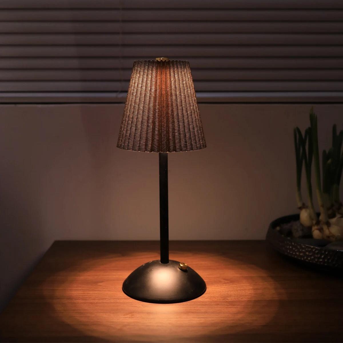 Nordic Pleated Table Lamp | Metal & Fabric - JUGLANA