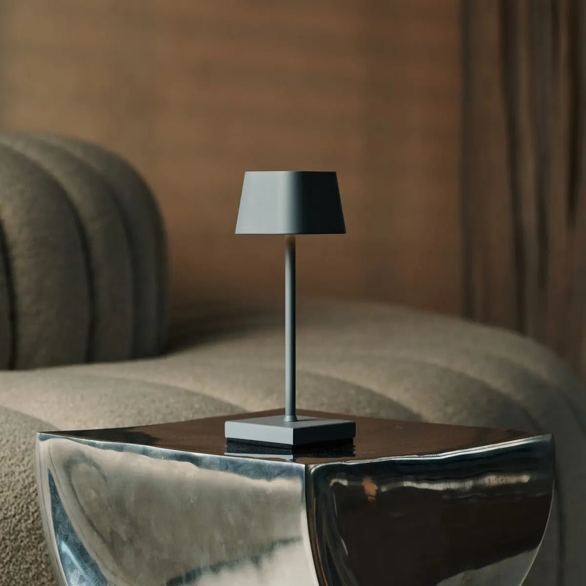 Sarphati Mini Mouse Grey Cordless Table Lamp | Rechargeable via Charging Station & 3 Light Modes