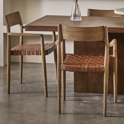 Freya dining room chair with armrest brown