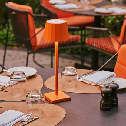 Combi Set Professional | 4 x Wouter Blossom Orange Rechargeable Table Lamps & 1 x Amstel Charging Station