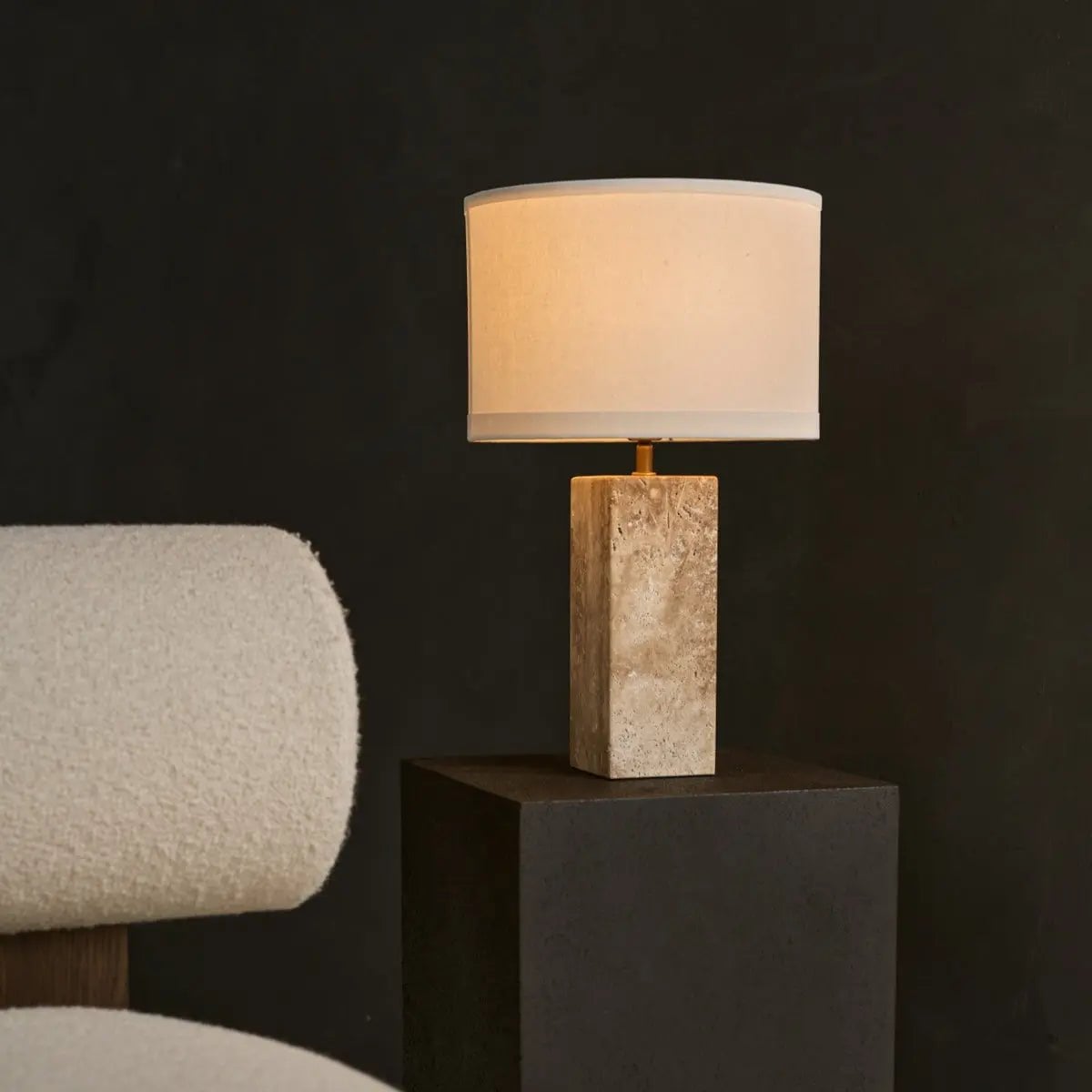Rosie Travertinlampe | Baumwollschirm & Elegantes Design