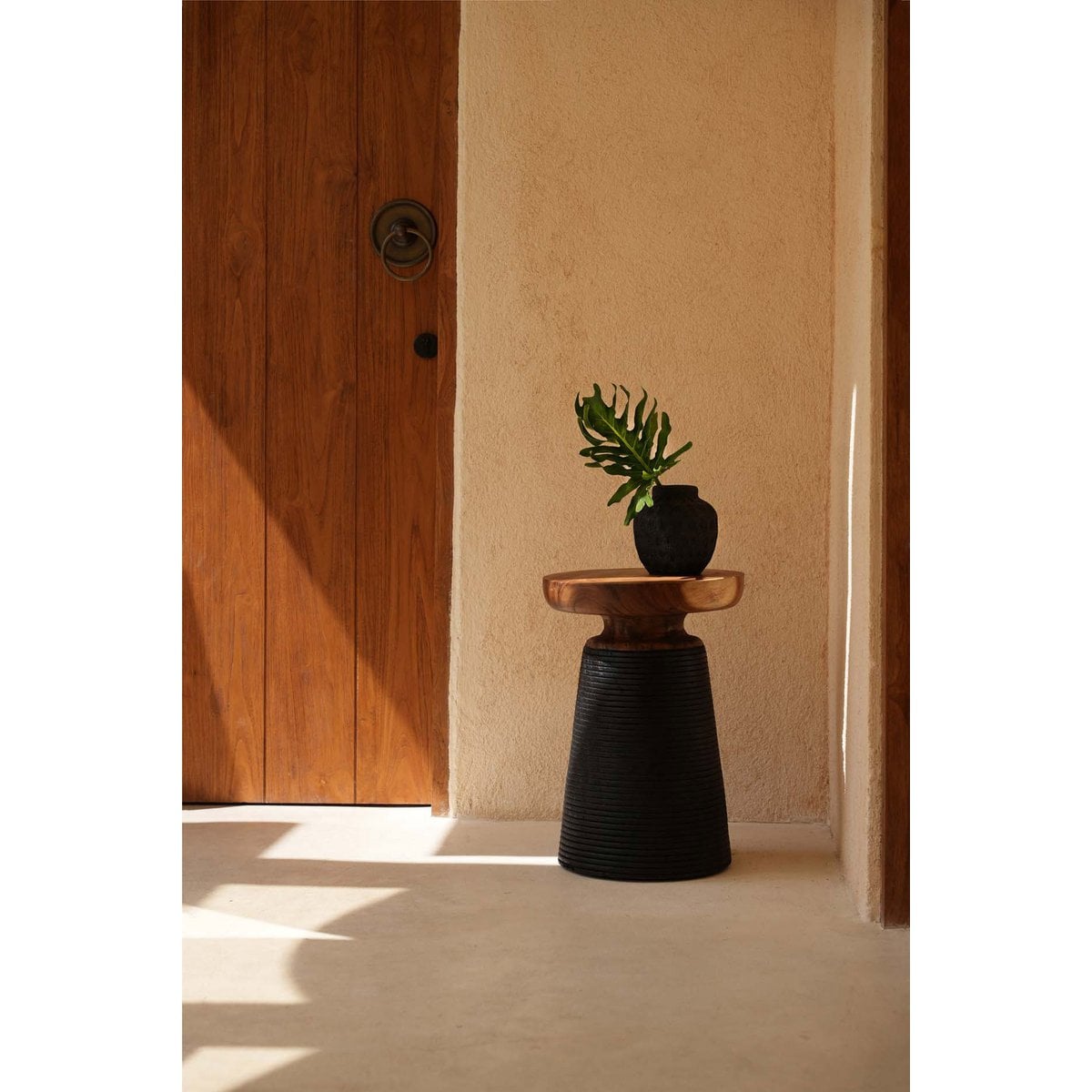 Terracotta Vase - Trendy Black Nordic Style Vase - Small