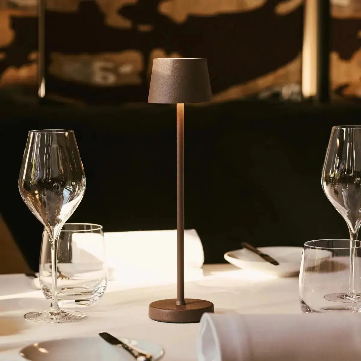 Combi Set Professional | 4 x Vondel Mini Mocha Brown Rechargeable Table Lamps & 1 x Amstel Charging Station