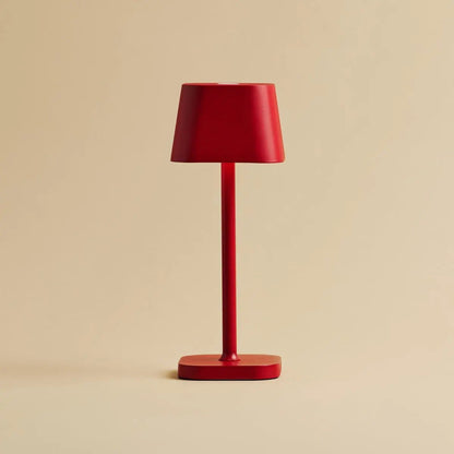 Lámpara de Mesa Recargable Ava Berry Red | Elegante, Inalámbrica y Regulable