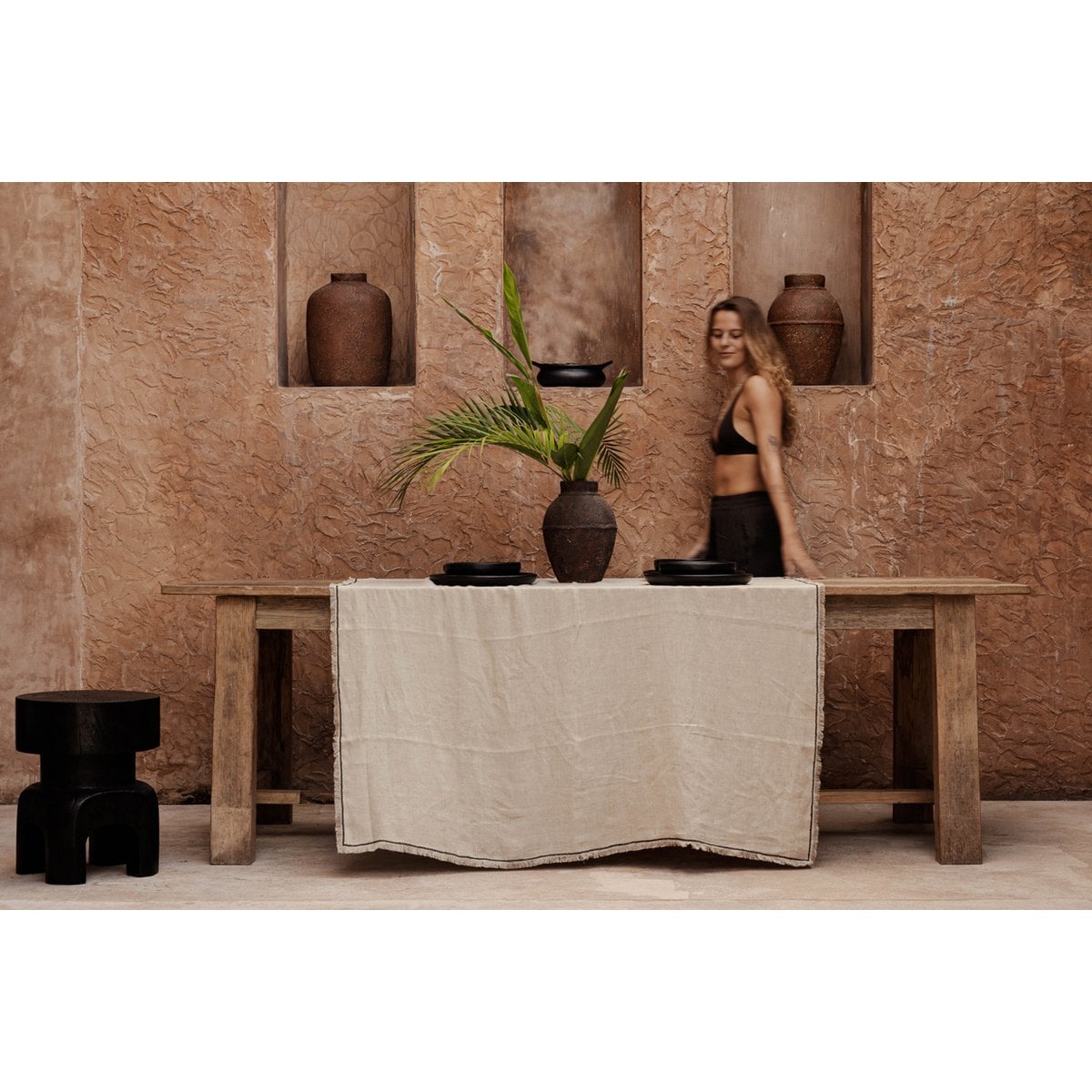 The Tuscany Tablecloth - Natural Black - 150x300