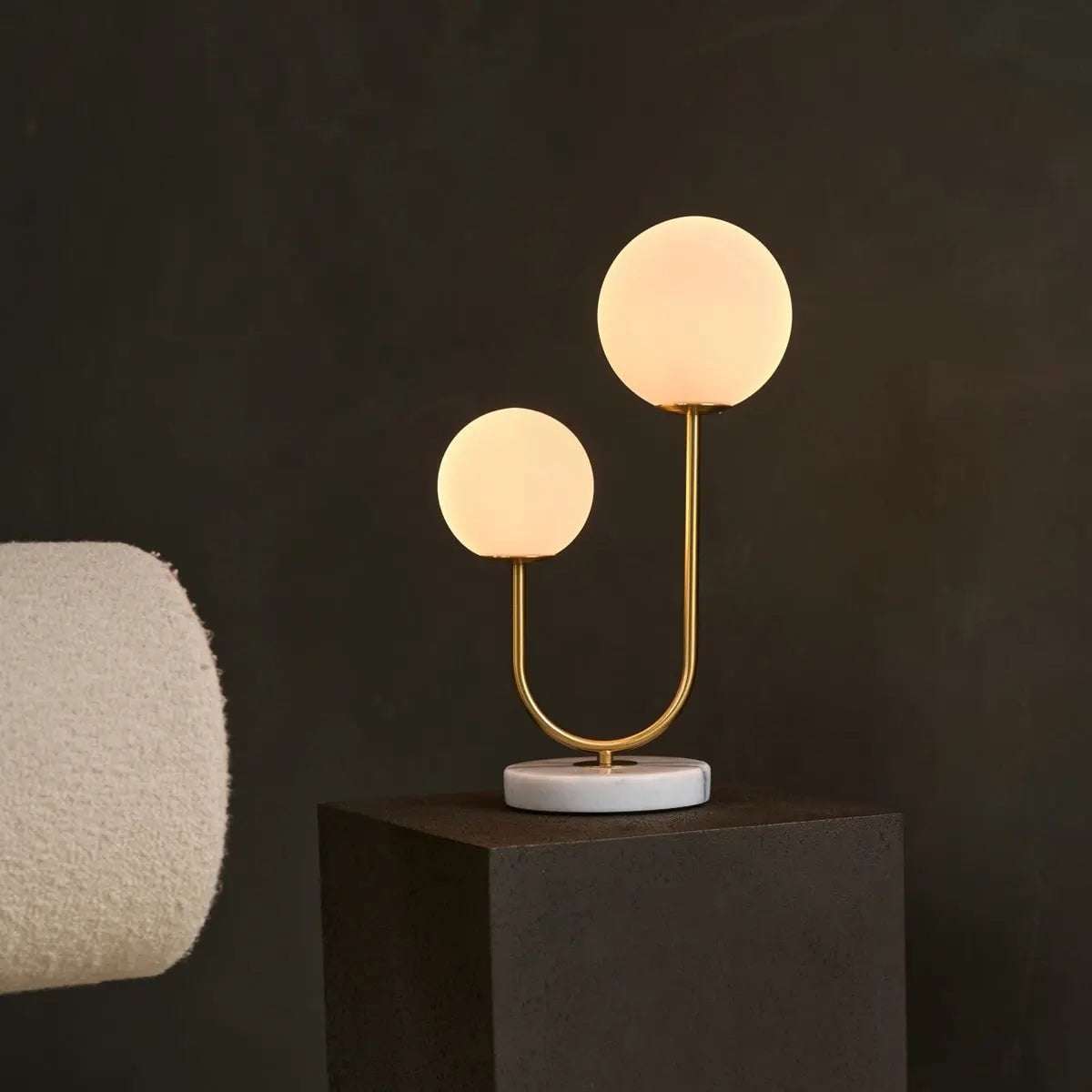 Giorgia Elegant Marble Lamp | Frosted Glass Bulbs & Corded Lamp