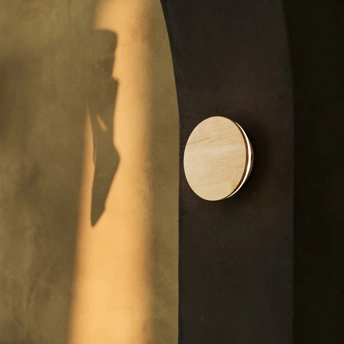 Cordless Wall Light - Light Brown Wood, Rechargeable & Dimmable