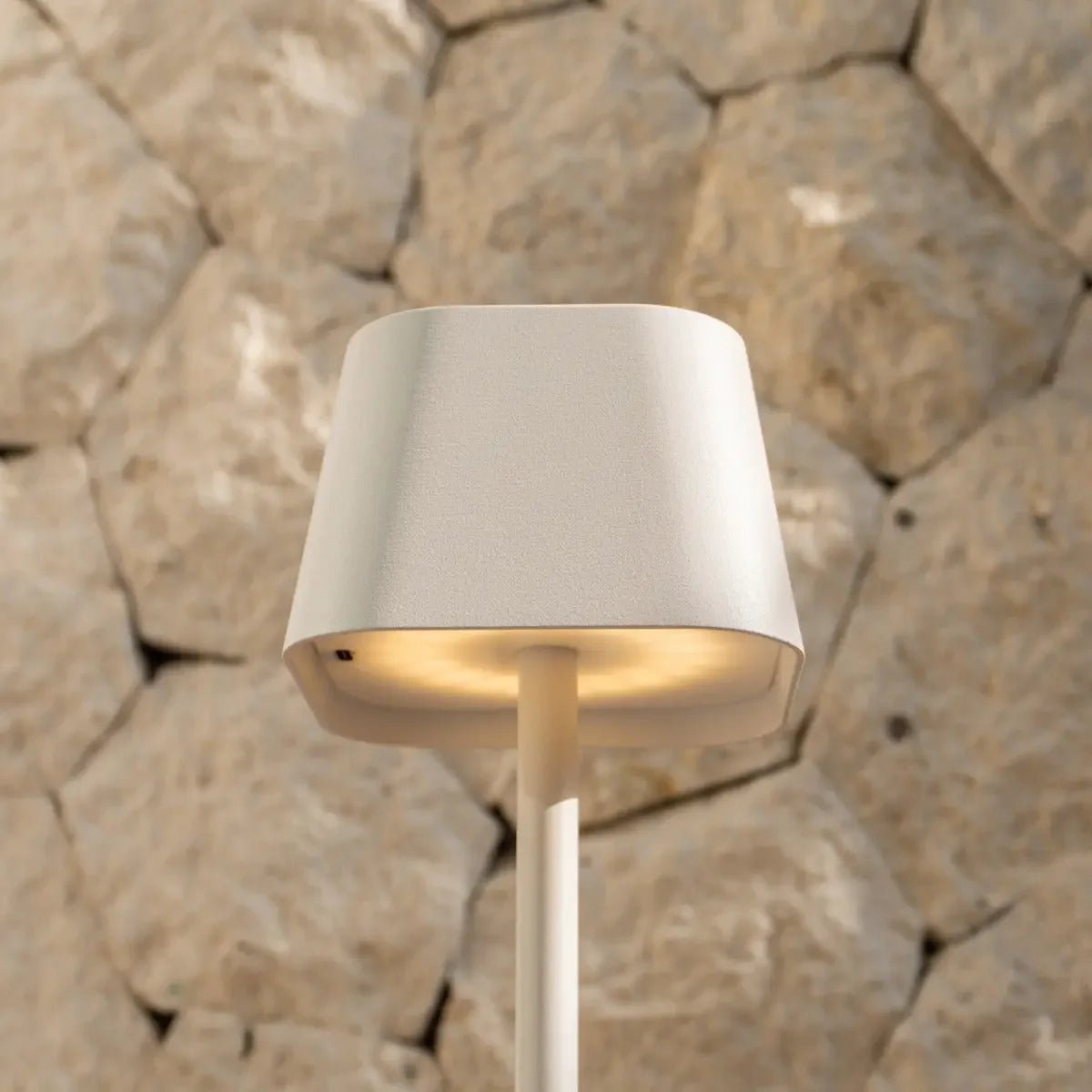 Rechargeable Table Lamp - Cordless Dimmable | Tavellio