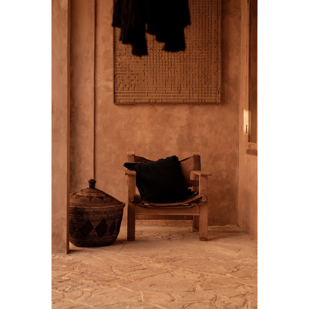 Rattan Storage Basket - Natural Brown Crown Lid Design
