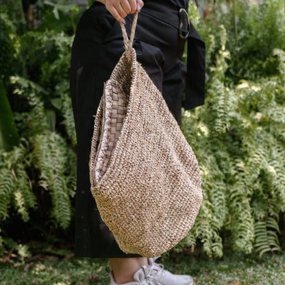 Raffia Wall Basket – Hanging Storage Basket, Natural Texture
