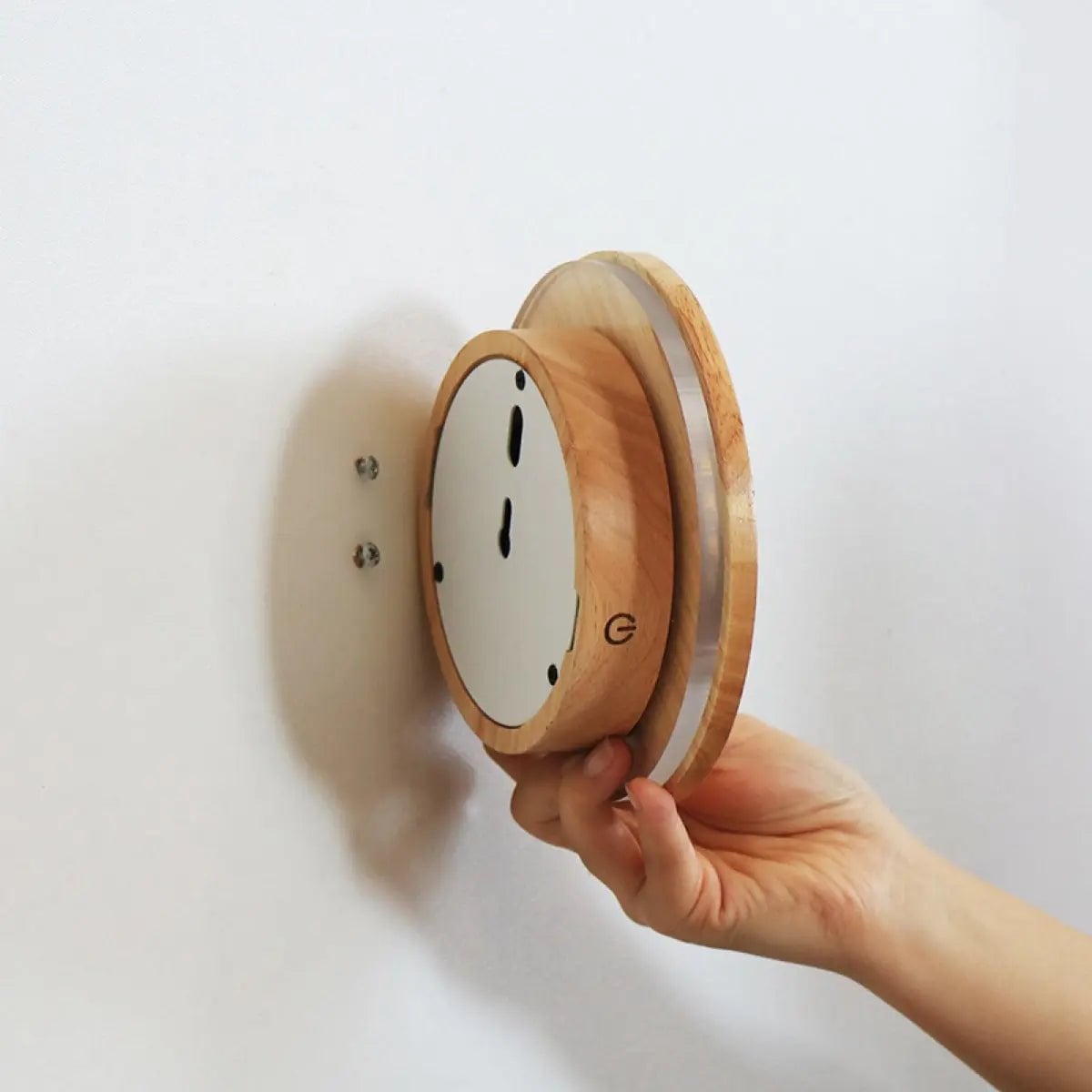 Cordless Wall Light - Light Brown Wood, Rechargeable & Dimmable