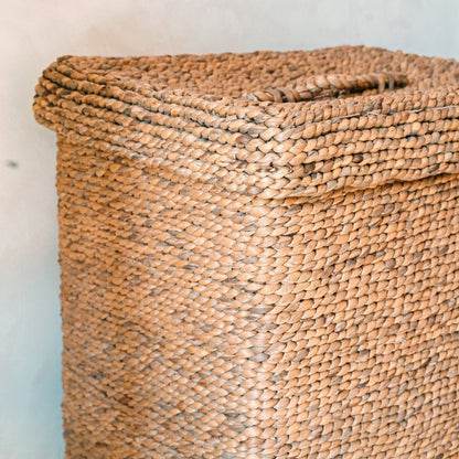 Large Laundry Basket with Lid – Decorative Woven Brown Basket – Rectangular Laundry Hamper – Boho Basket Handmade from Water Hyacinth SEMERU