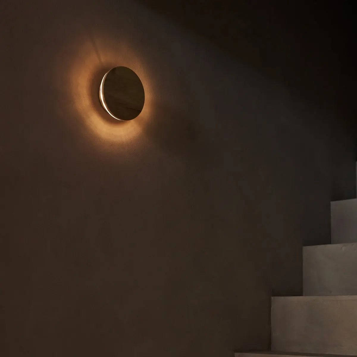 Cordless Wall Light - Light Brown Wood, Rechargeable & Dimmable