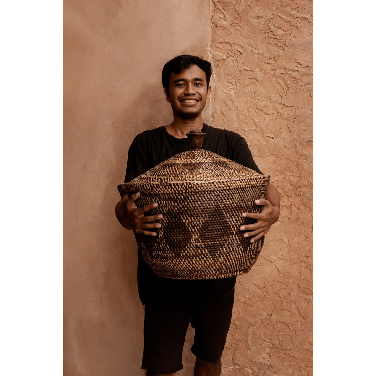 Rattan Storage Basket - Natural Brown Crown Lid Design