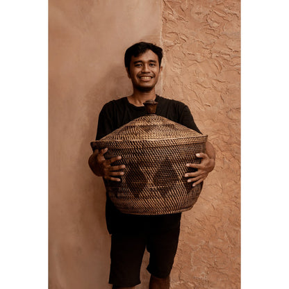 Rattan Storage Basket - Natural Brown Crown Lid Design