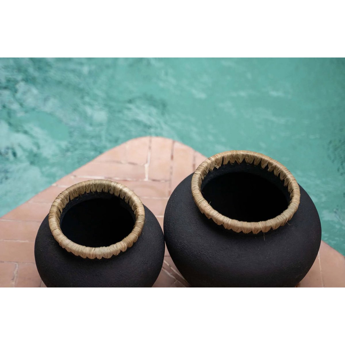 El Jarrón Styly - Negro Natural - L