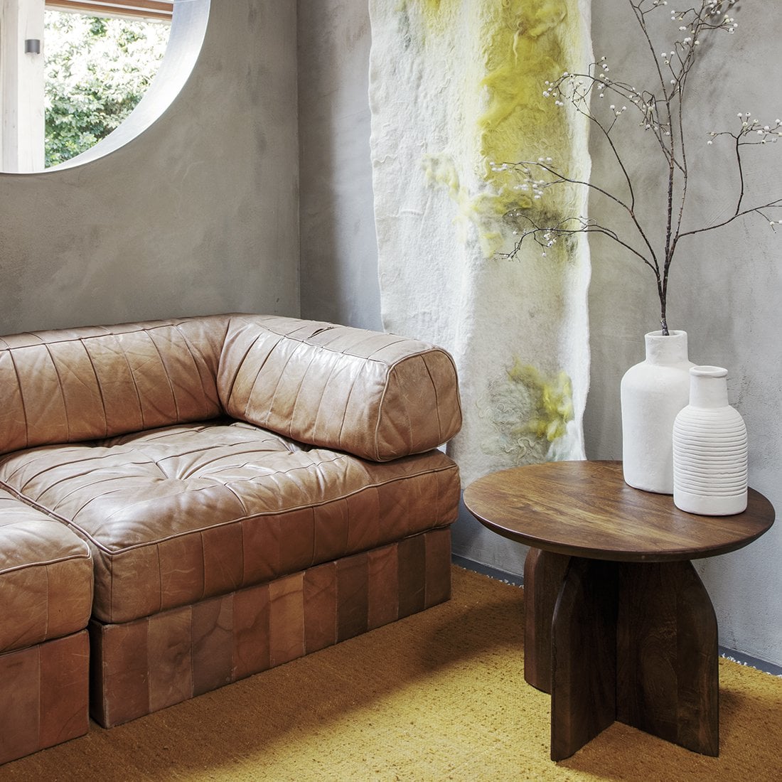 Mango Wood Side Table - Round Accent Table, 55 cm