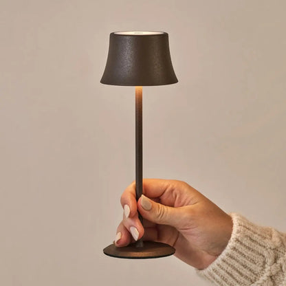 Willy Mini Mocha Brown Lampe de table rechargeable – Élégante, Dimmable, 60 heures d'autonomie