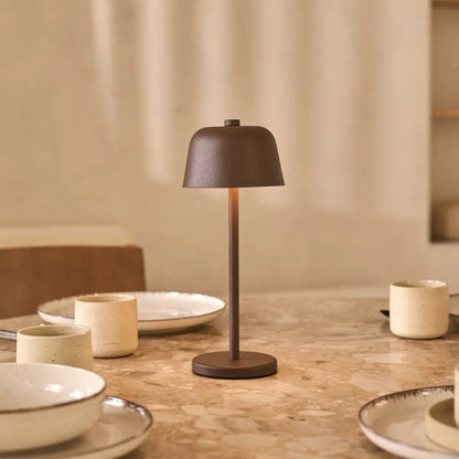 Lámpara de mesa recargable Anton Mocha Brown | Iluminación elegante e inalámbrica