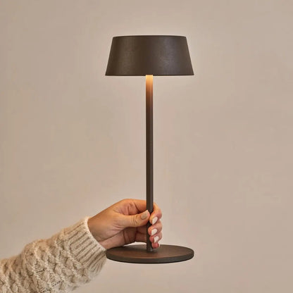 Lampe de table rechargeable Hugo marron moka | Élégante, à intensité variable et sans fil