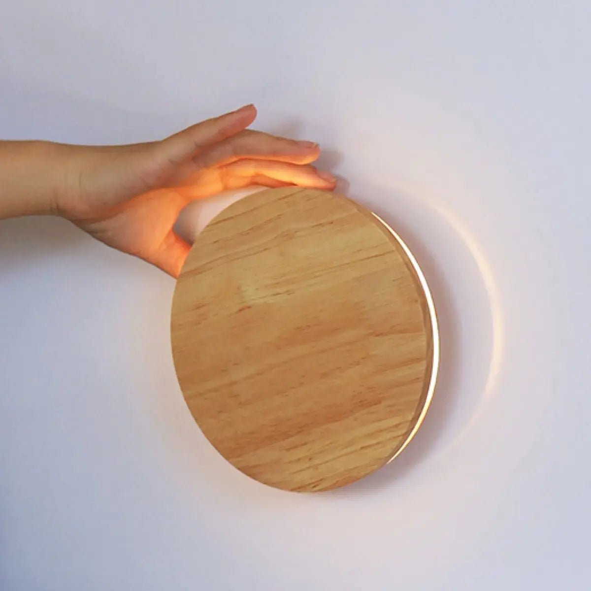 Cordless Wall Light - Light Brown Wood, Rechargeable & Dimmable