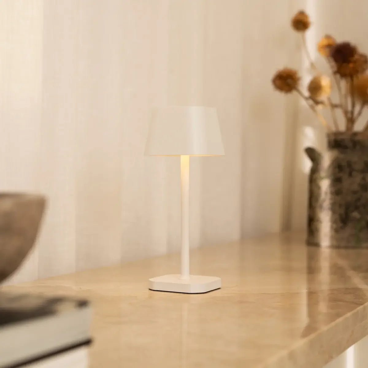 Rechargeable Table Lamp - Cordless Dimmable | Tavellio