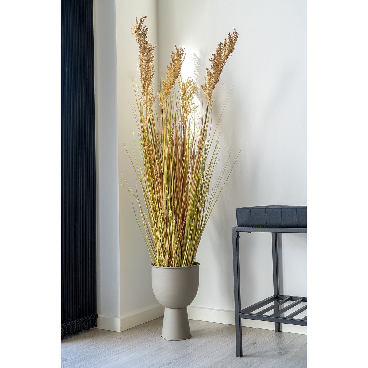 Amalfi Flowerpot - Sand, Steel, Ø19x27 cm