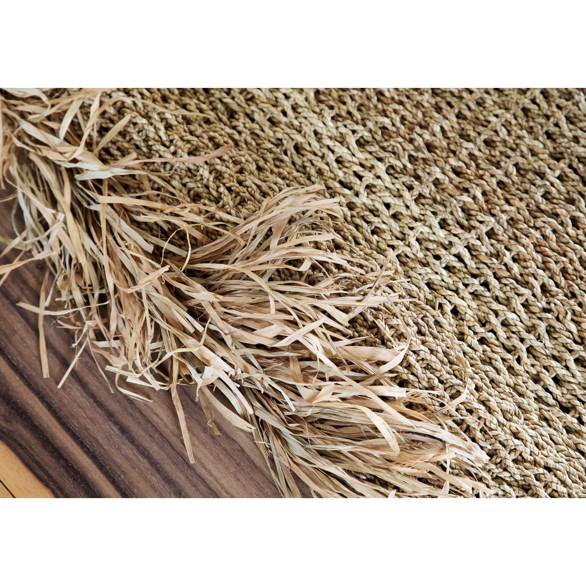 La Alfombra con Flecos de Rafia - Natural - 180x240