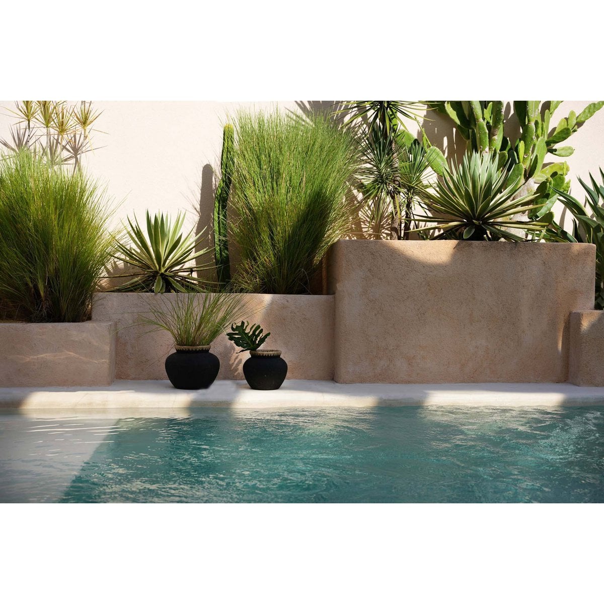 Terracotta Vase with Raffia – Black Natural Styly Vase, Medium