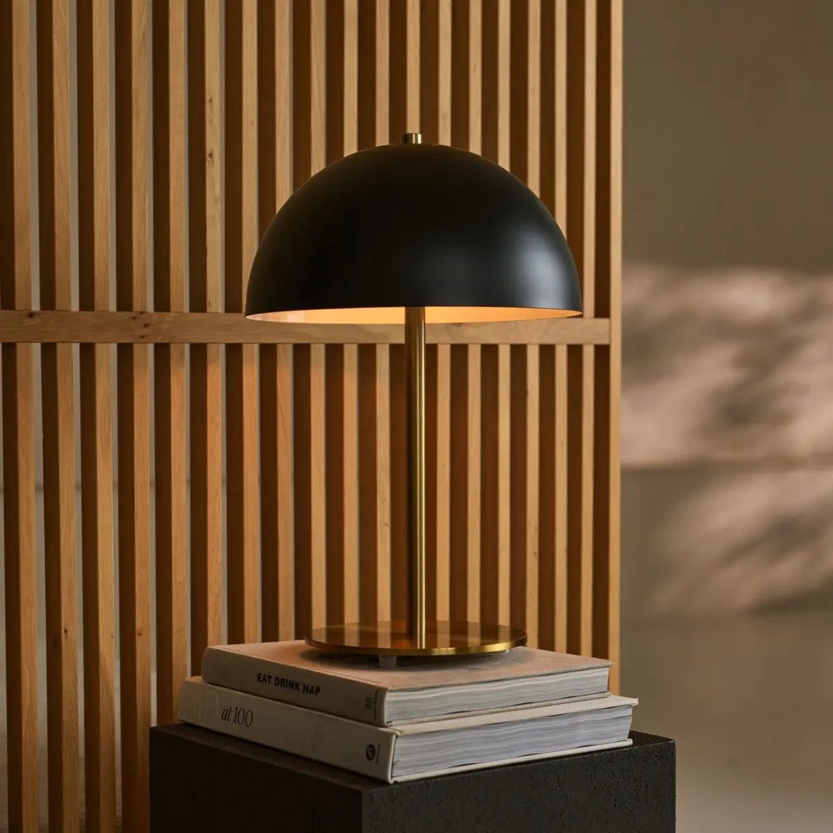 Gold and Black Table Lamp - Elegant Metal Bedside Lamp