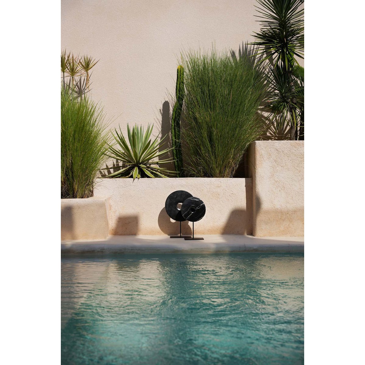 Black Marble Disc on Stand - Medium Size