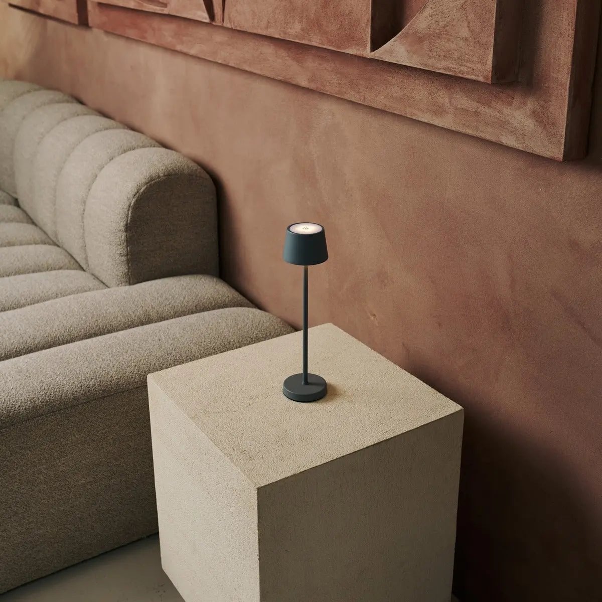Cordless Table Lamp Dimmable – Grey Mini Mouse Lamp for Hospitality