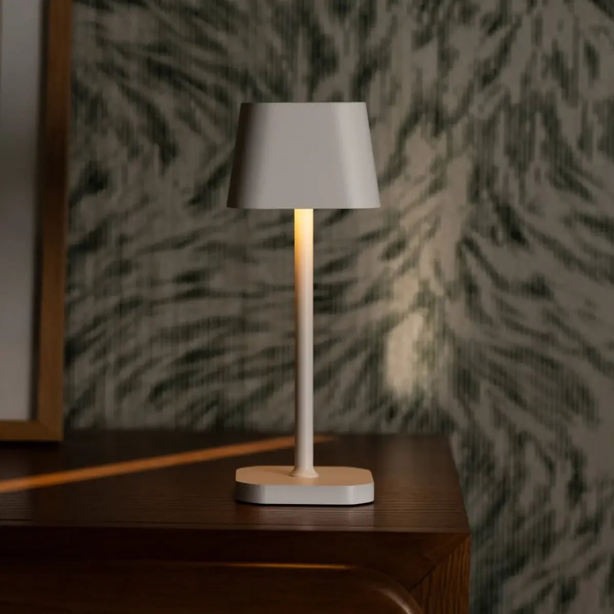 Rechargeable Table Lamp - Cordless Dimmable | Tavellio