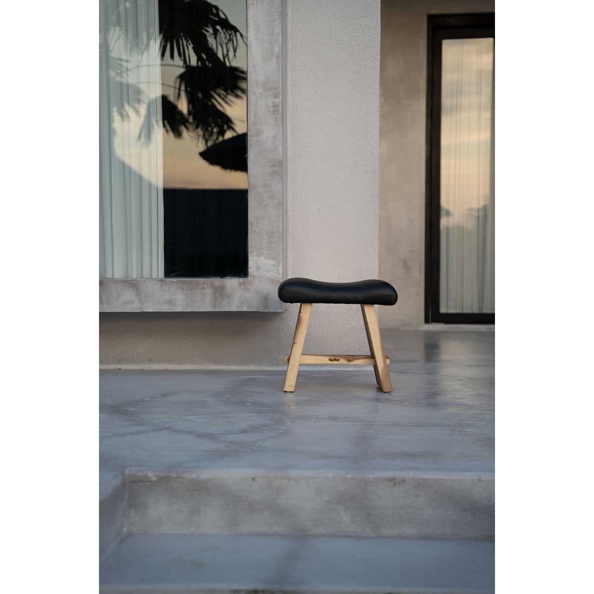 Suar Wood Stool with Leather Seat - Natural Black