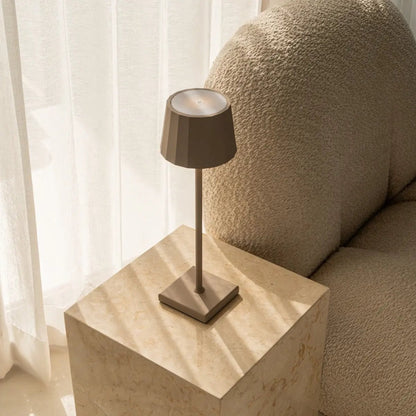Genopladelig Bordlampe – Brun Koala | Dimmbar & 120-timers batteri
