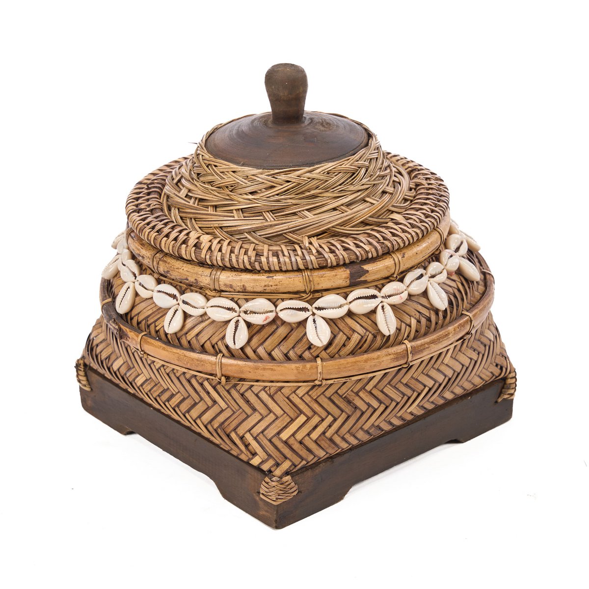 Wicker Storage Basket - Natural Brown Treasure Box with Shells