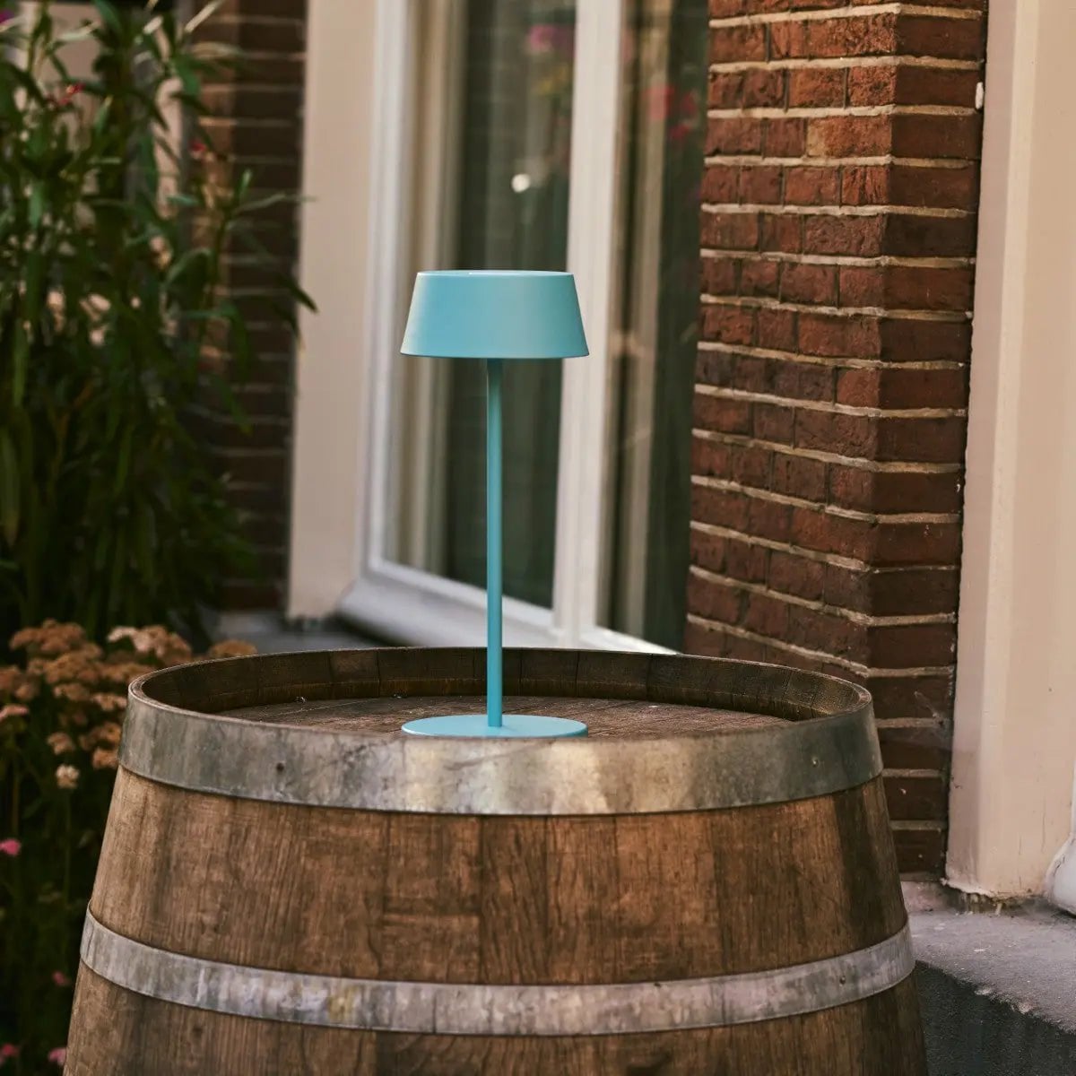 Hugo Amsterdams Blue Rechargeable Table Lamp | Dimmable, Stylish & Cordless