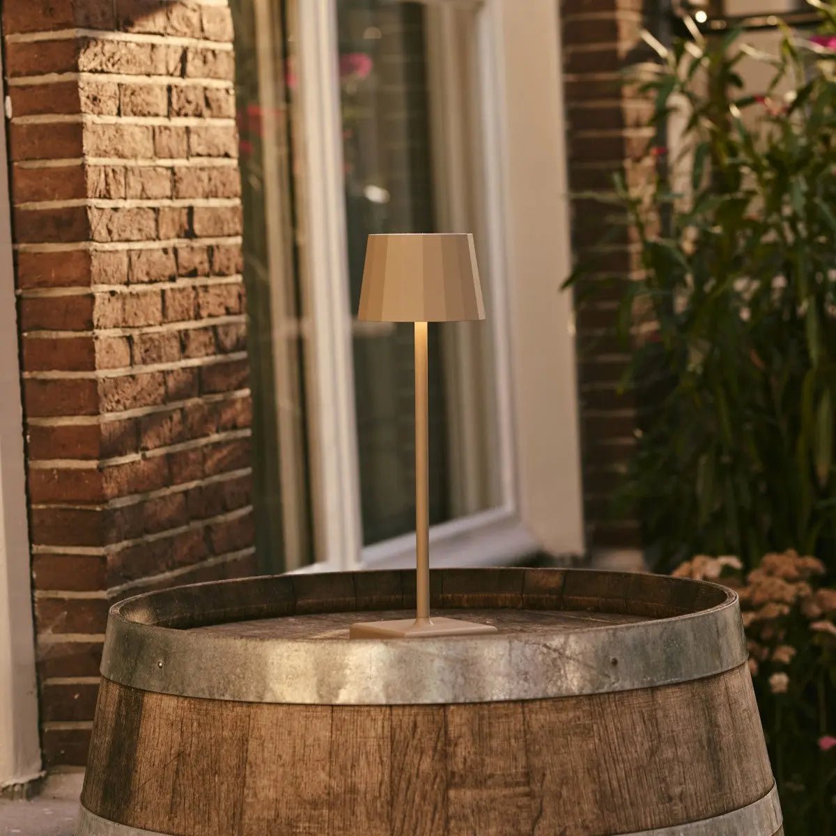 Wouter Koala Brown Rechargeable Table Lamp | Wireless Charging & 120-Hour Battery Life