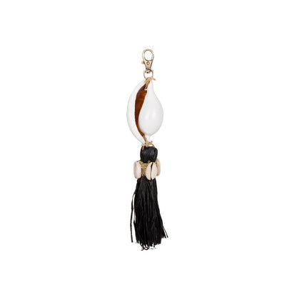Raffia Keychain with Seashell – Coastal Black and Natural Accent