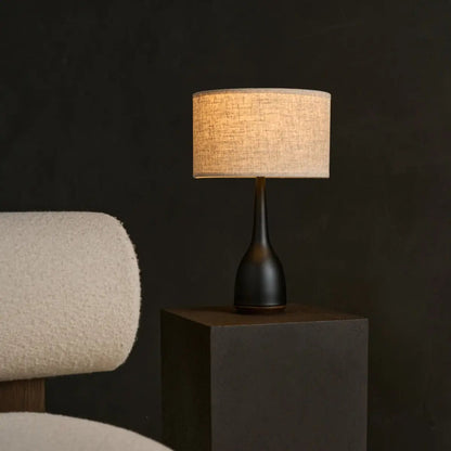 Jacob Black Lamp | Beige Linnenmix Shade & Elegant Lighting