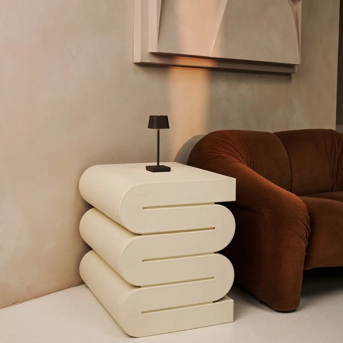 Sarphati Mini Mocha Brown Cordless Table Lamp | Rechargeable via Charging Station & 3 Light Modes
