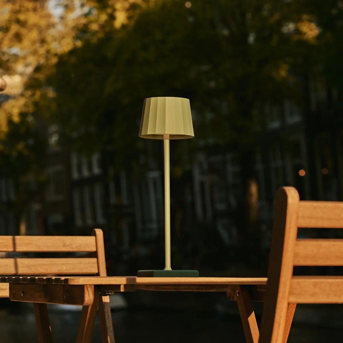 Wouter Sage Green Rechargeable Table Lamp | Wireless Charging & 120-Hour Battery Life
