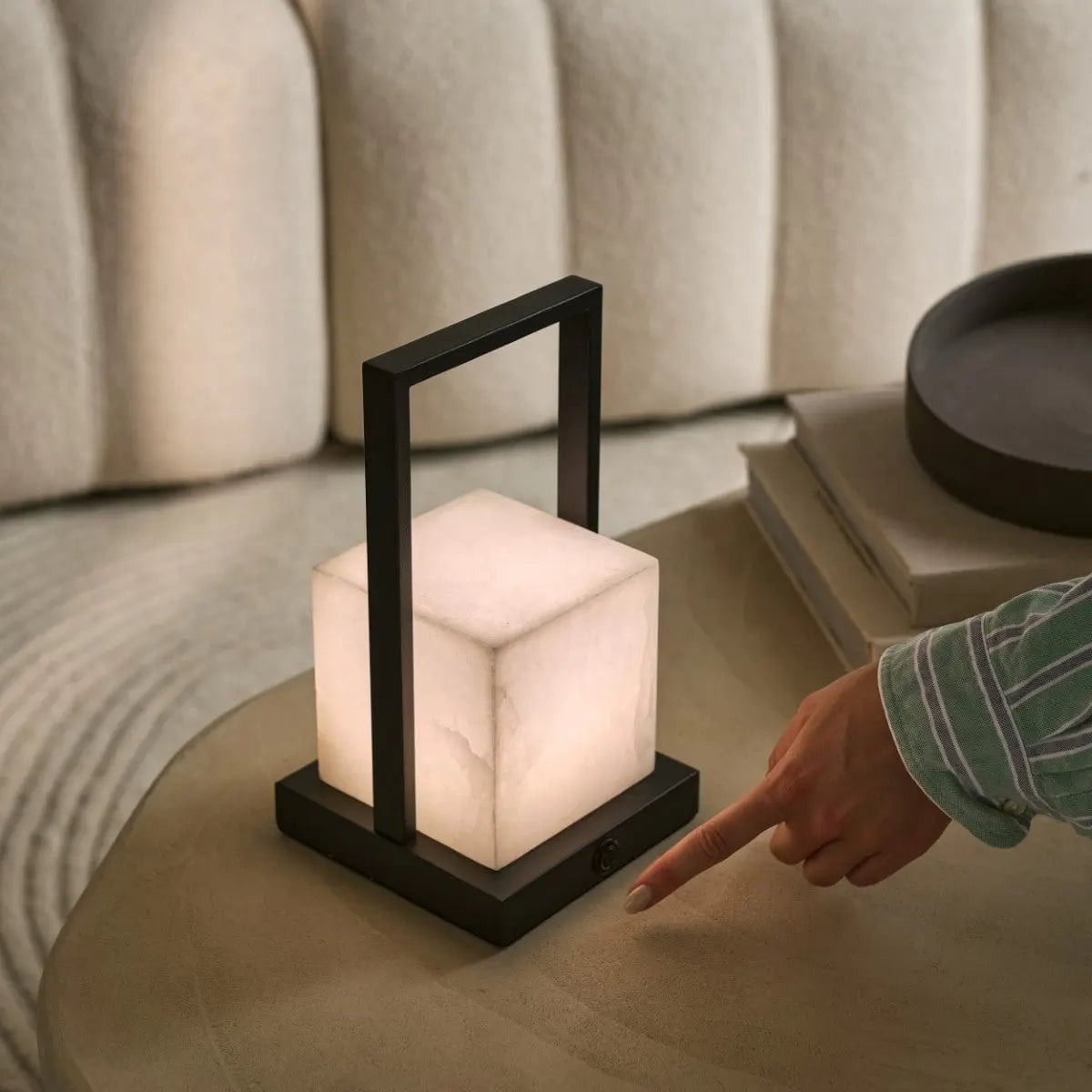Nola Rechargeable Table Lamp Made of Alabaster l Three Light Modes & Rechargeable