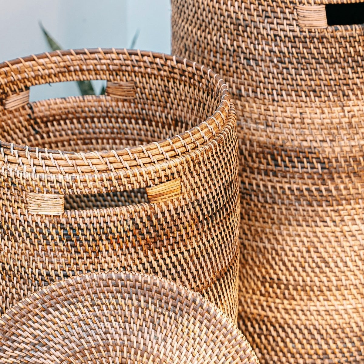 Rattan Laundry Basket with Lid - Boho Woven Storage - Brown
