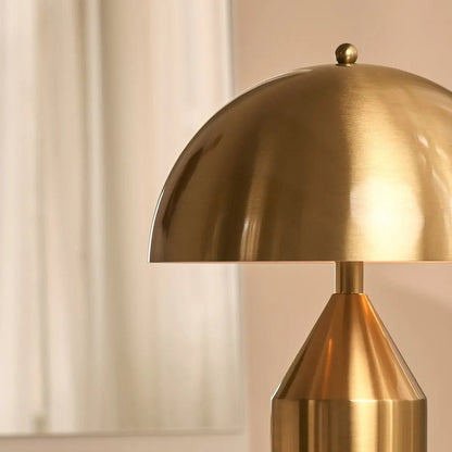 Otto Gold Dressoir Lamp – Stylish Metal Table Lamp for Any Room